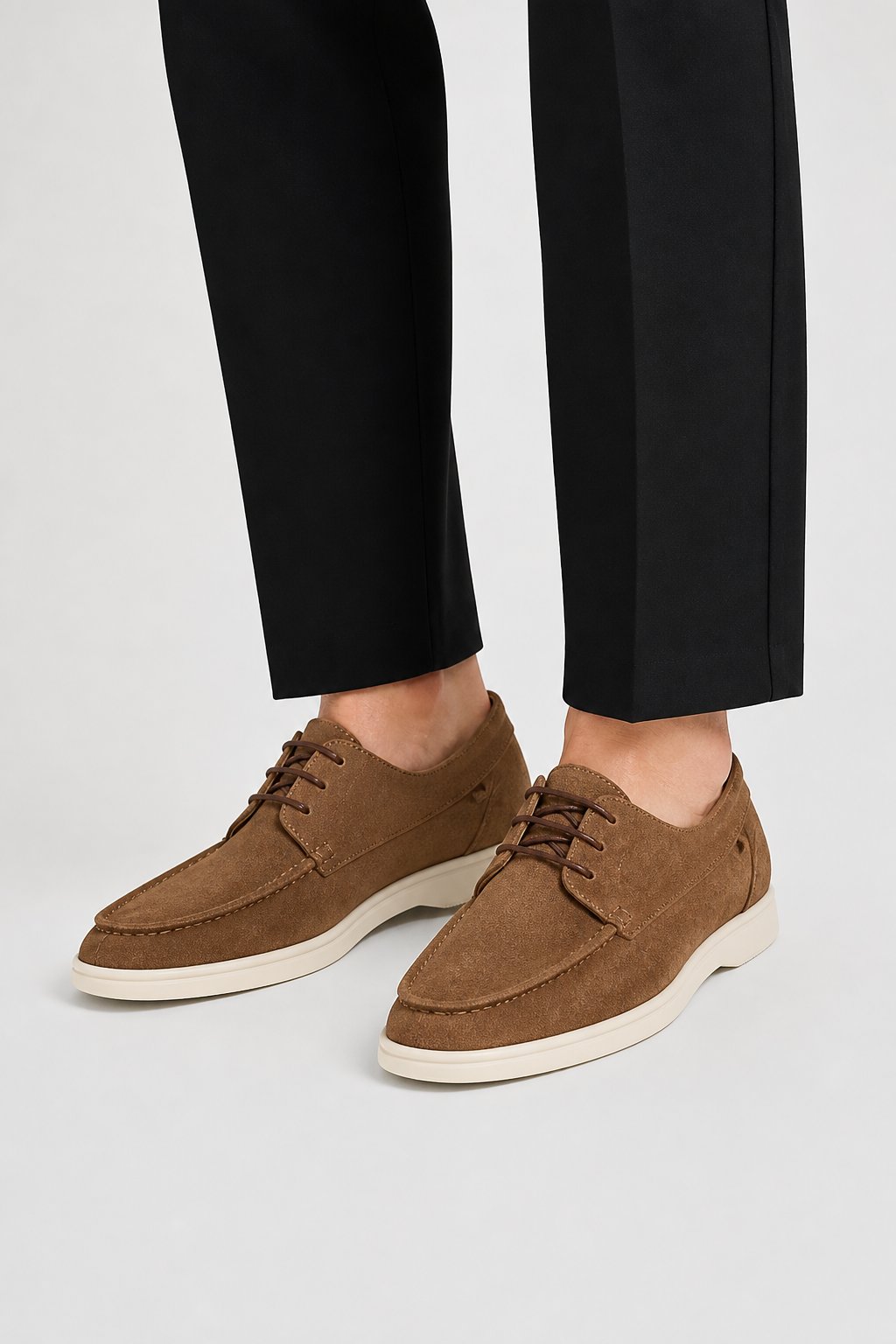 Men's Apron Toe Oxford Lace Loafers | Refined Smart Fit Close Up