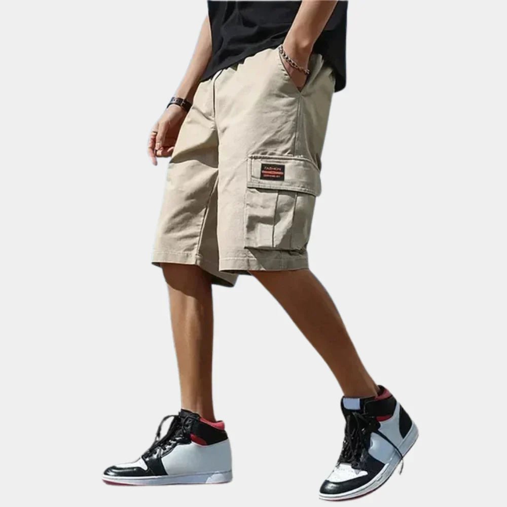 Men's Relaxed Cargo Shorts with Oversized Pockets Front