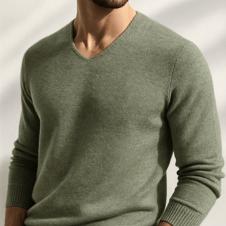 Men's V-Neck Cashmere Jumper | Fine Knit Relaxed Fit Lifestyle