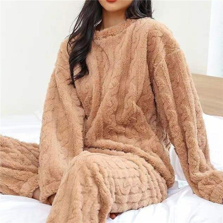 Women's Fluffy Pajama Two Piece Set | Cable Knit Lounge Fit Back