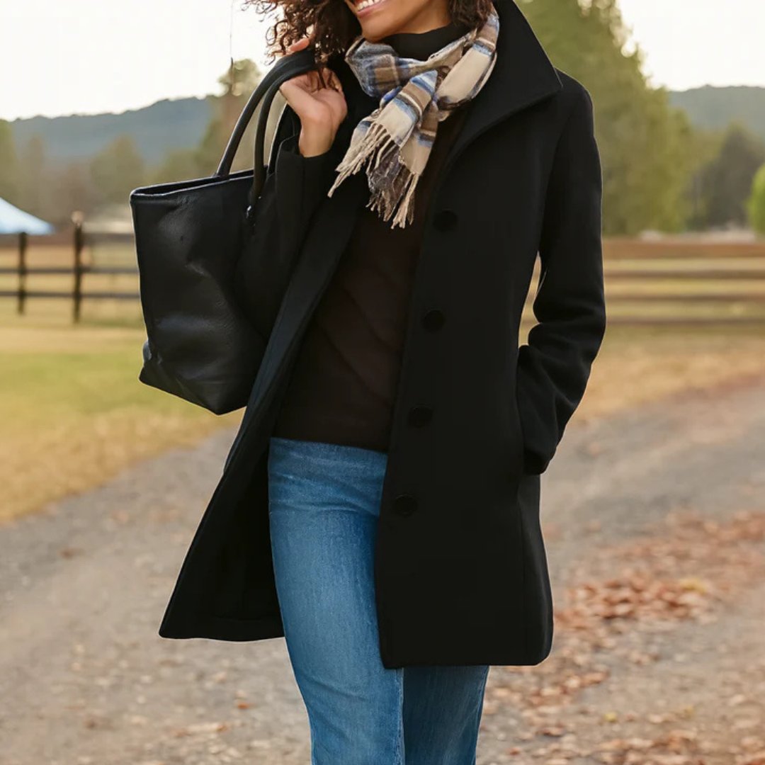 Women's Heritage Wool Coat | Funnel Neck Classic Fit Detail