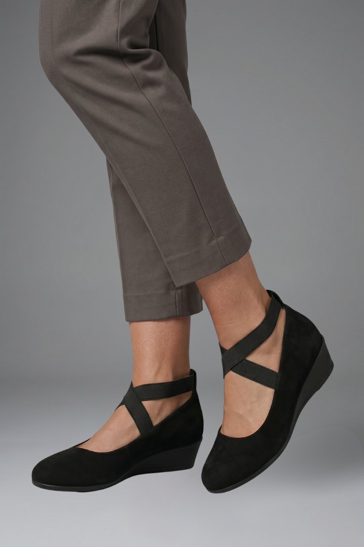 Women's Orthopaedic Slip-On Flats | Elastic Cross Strap Everyday Back