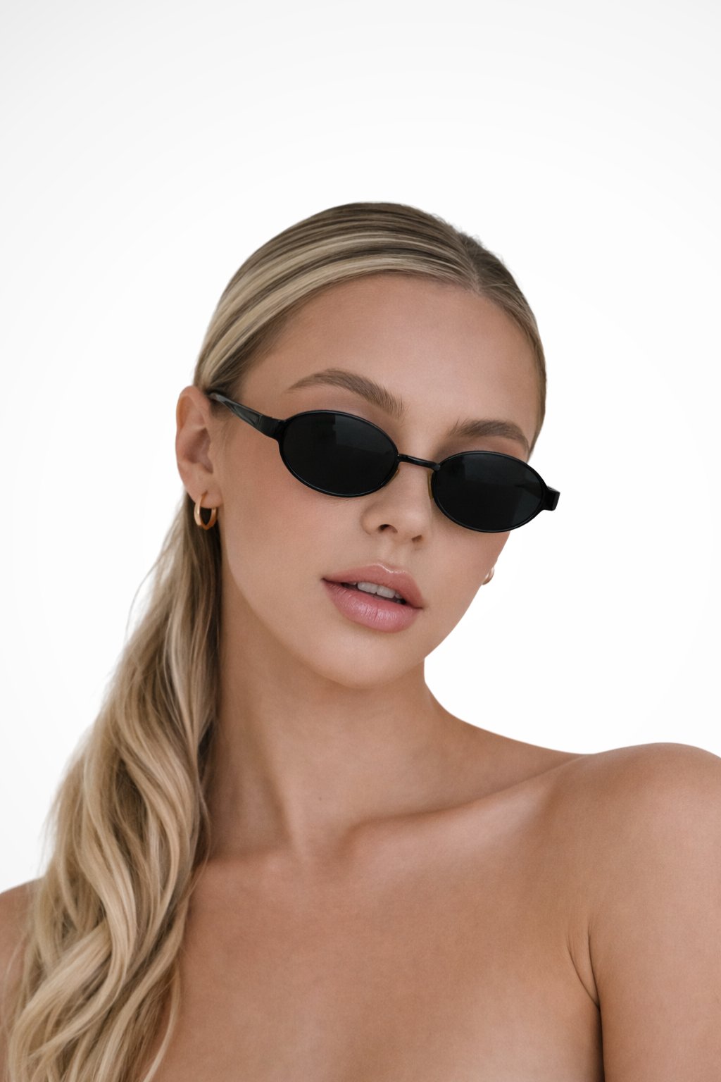 Women's Oval Frame Metal Slim Sunglasses Front