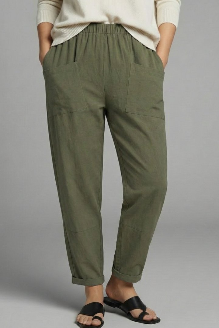 Women's Tapered Trousers | Elastic Waist with Side Pockets Close Up