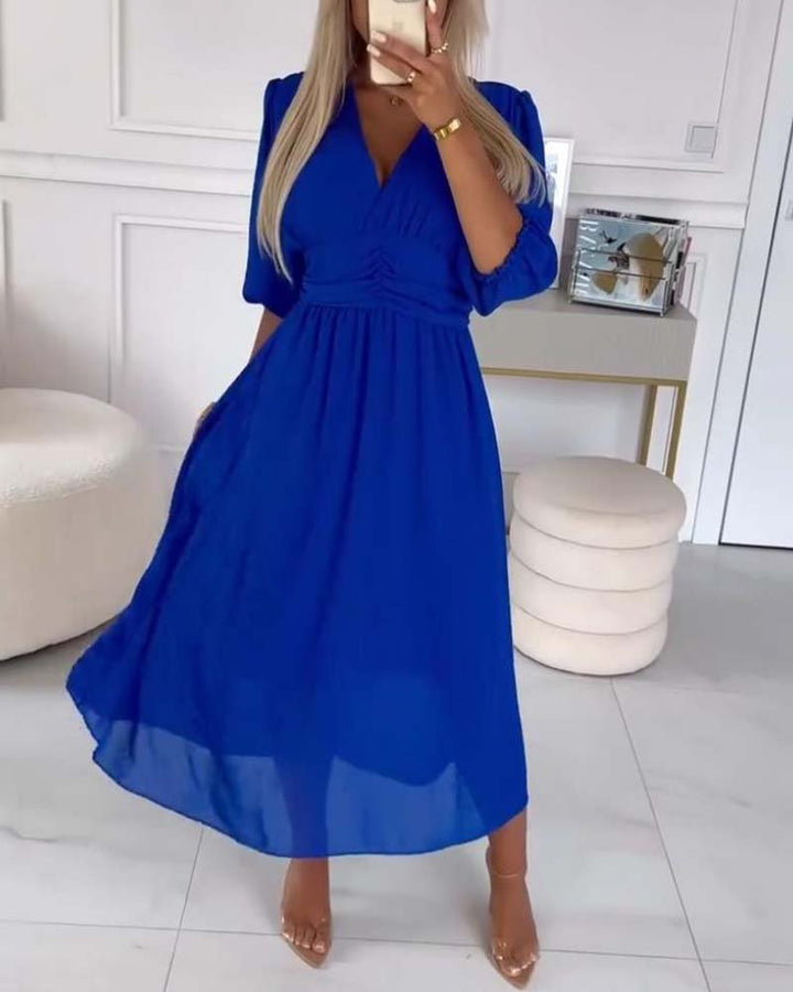 Women's V-Neck Ruched Waist Dress | Solid Colour Flowy Fit Close Up