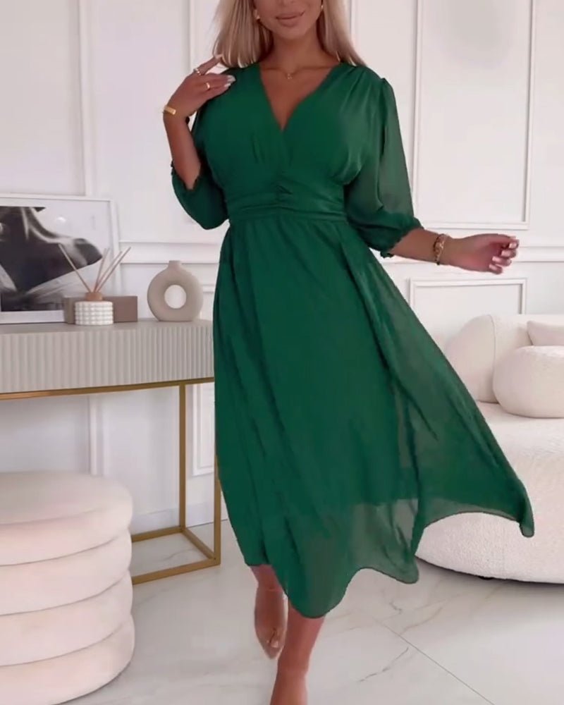 Women's V-Neck Ruched Waist Dress | Solid Colour Flowy Fit Front
